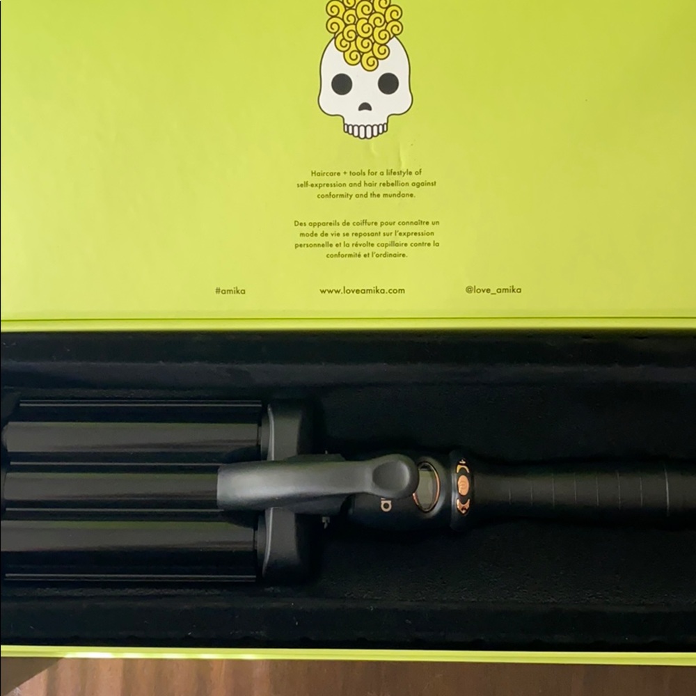 Amika high tide deep waver